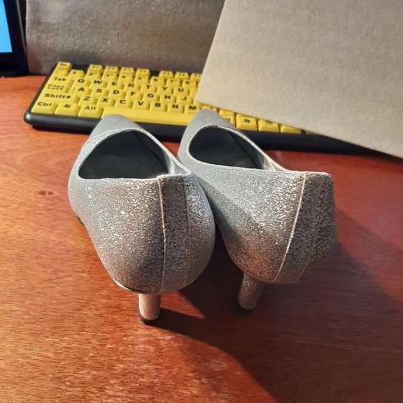 Easy Street Alive5 Dance Flex Silver Glitter pointed Toe Heel Stiletto Sz8.5 PRE - Picture 5 of 7